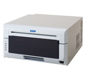 מדפסת טרמית לפיתוח תמונות DNP DS820